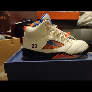 MEN Size 11 Air Jordan 5 retro intern’l flight
